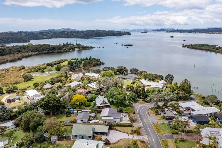 Photo of property in 53 Rangitane Loop Road, Kerikeri, 0294