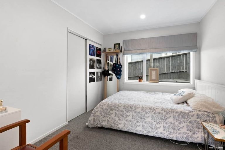 Photo of property in 31 Rosario Crescent, Red Beach, 0932