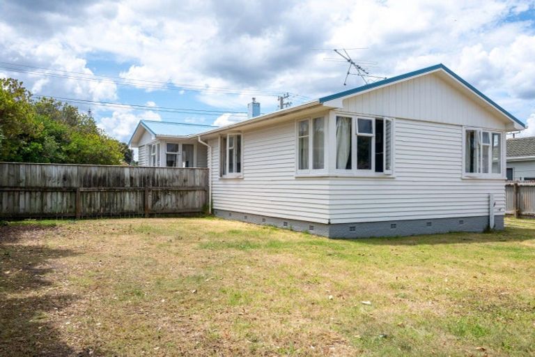 Photo of property in 65 Cornfoot Street, Castlecliff, Whanganui, 4501