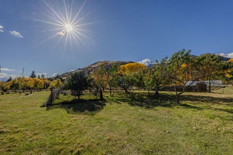 Photo of property in 84 Nook Road, Lake Hawea, 9382