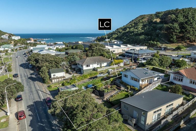 Photo of property in 63 Happy Valley Road, Owhiro Bay, Wellington, 6023