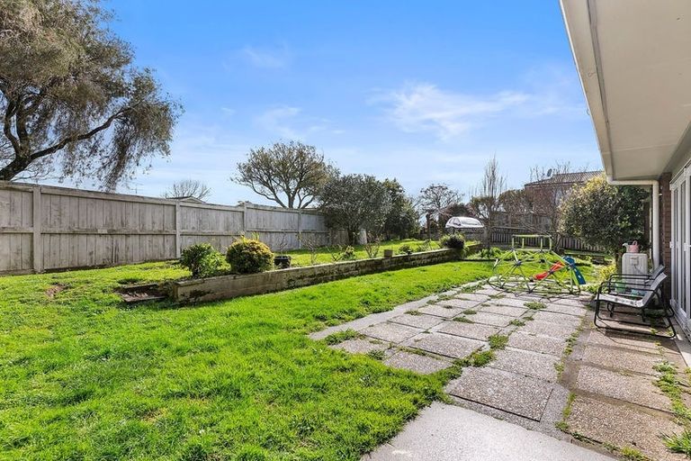 Photo of property in 58 Prince Regent Drive, Half Moon Bay, Auckland, 2012