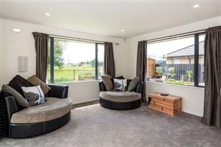 Photo of property in 28a Springwater Avenue, Northwood, Christchurch, 8051