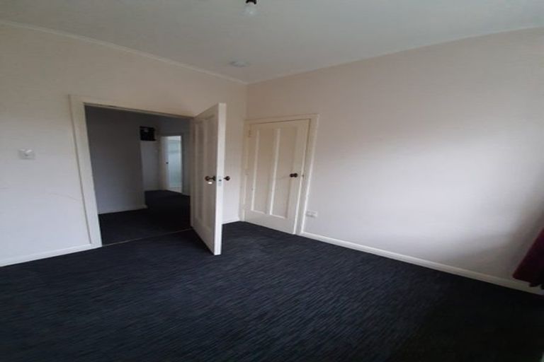 Photo of property in 38 Sunshine Avenue, Karori, Wellington, 6012