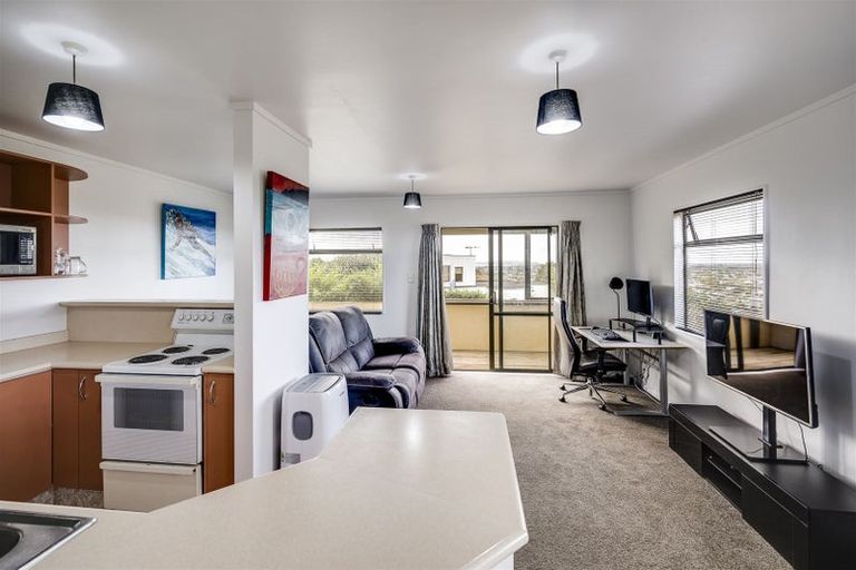 Photo of property in 89a Churchill Drive, Taradale, Napier, 4112