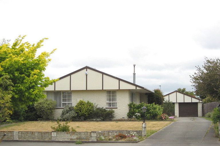 Photo of property in 7 Heathglen Avenue, Parklands, Christchurch, 8083