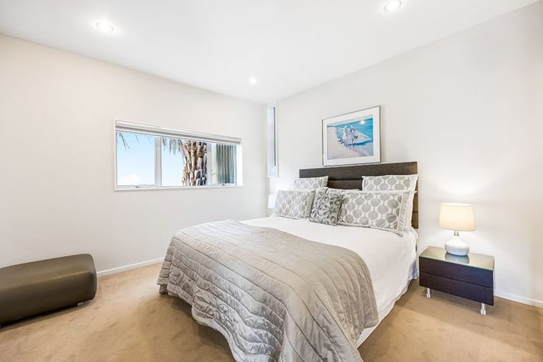 Photo of property in 127 Beach Road, Castor Bay, Auckland, 0620