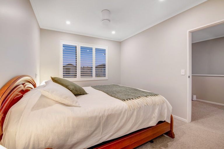 Photo of property in 28b Kukuwai Avenue, Red Beach, 0932