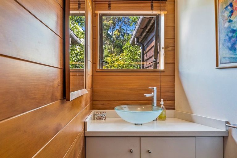 Photo of property in 8a Margaret Street, Wadestown, Wellington, 6012