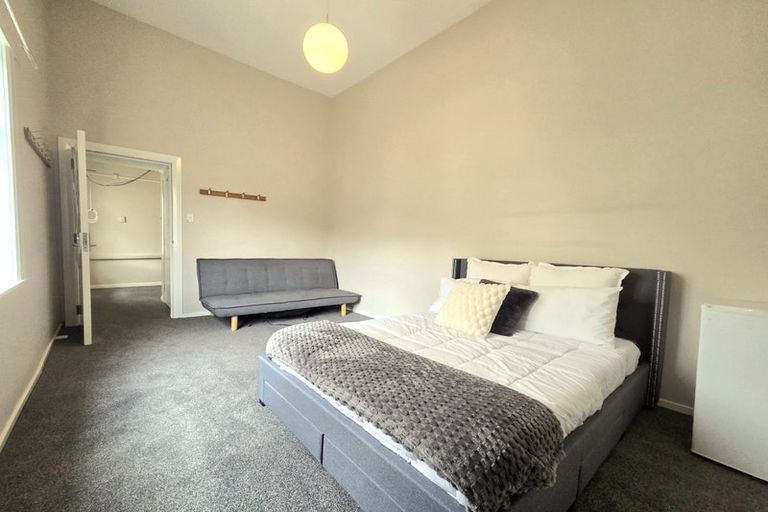 Photo of property in Rosemere Backpackers, 6 Macdonald Crescent, Te Aro, Wellington, 6011