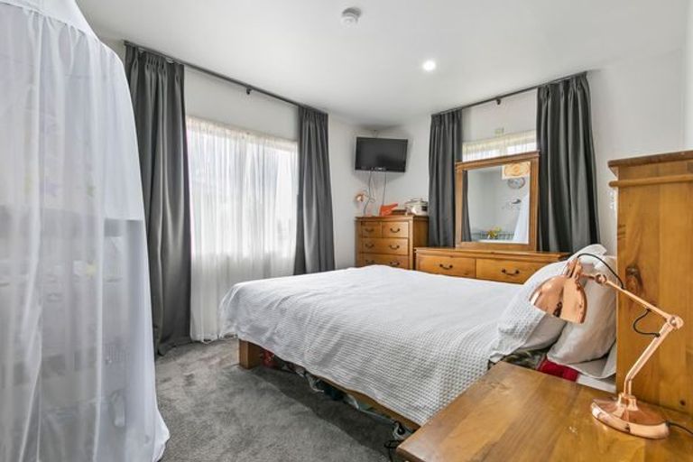 Photo of property in 85 Templeton Place, Clendon Park, Auckland, 2103