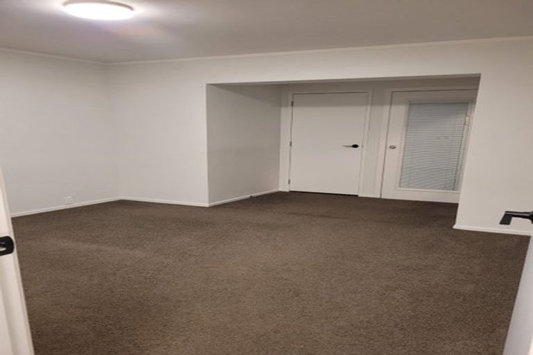 Photo of property in 2/17 Havenwood Place, Birkenhead, Auckland, 0626