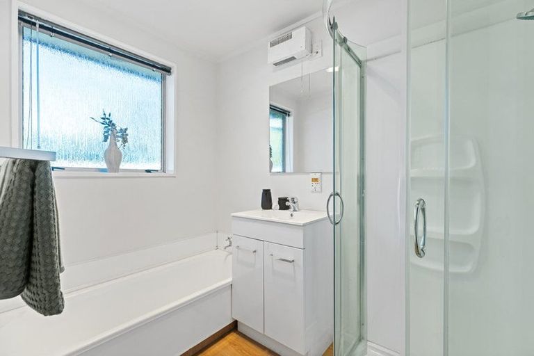 Photo of property in 1/102a Queenspark Drive, Parklands, Christchurch, 8083