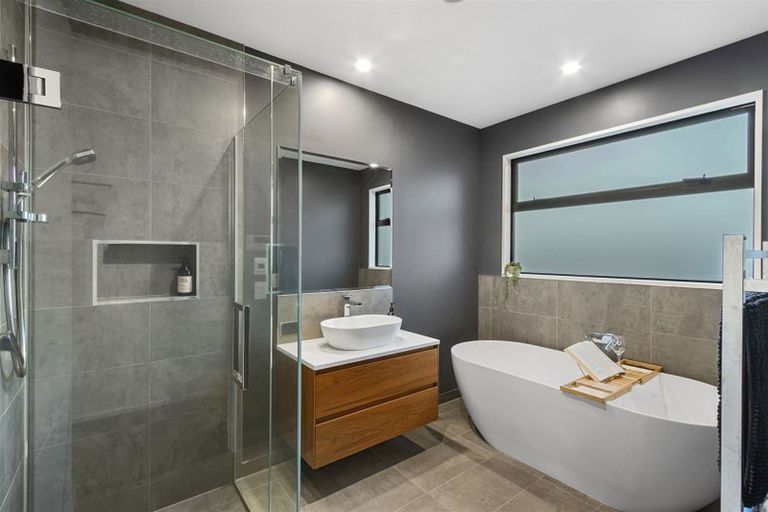 Photo of property in 32 Hinterland Drive, Prebbleton, 7604