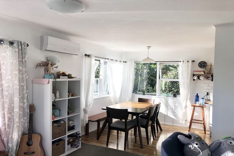 Photo of property in 1/15 Paramu Avenue, Birkdale, Auckland, 0626