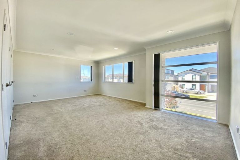 Photo of property in 70 Donegal Park Drive, Flat Bush, Auckland, 2019