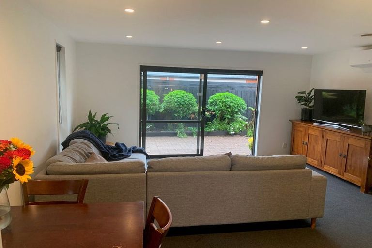 Photo of property in 2b Coles Place, St Albans, Christchurch, 8014