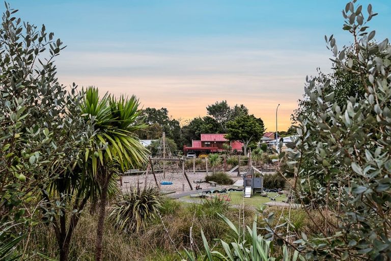Photo of property in 4 Matairangi Avenue, Totara Heights, Auckland, 2105