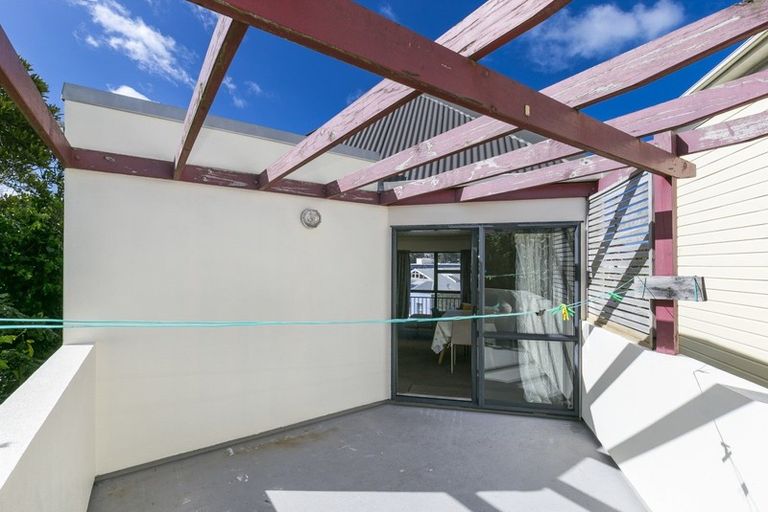 Photo of property in 4a Myrtle Crescent, Mount Cook, Wellington, 6021
