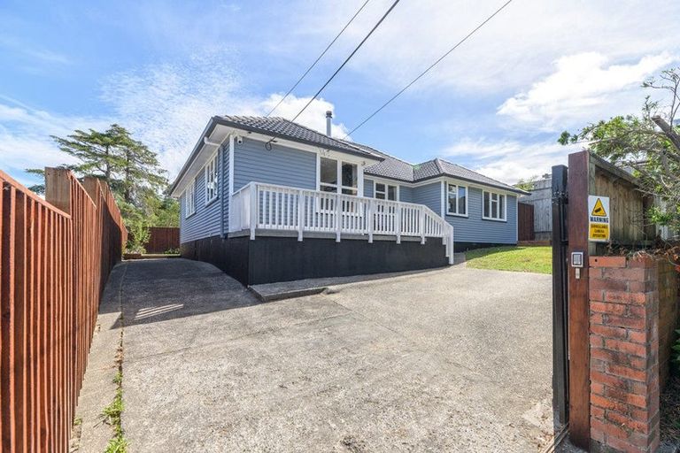 Photo of property in 54 Don Buck Road, Massey, Auckland, 0614