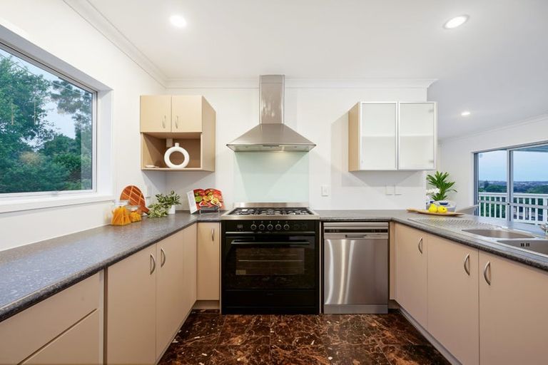 Photo of property in 281 Sturges Road, Henderson Valley, Auckland, 0612