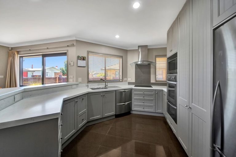 Photo of property in 14 Milmoe Street, Hawera, 4610