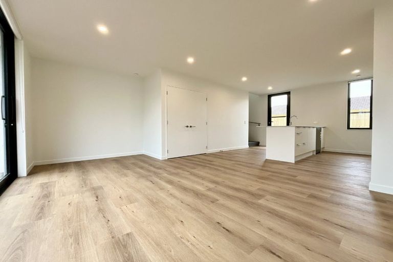 Photo of property in 2/37 Trent Street, Linwood, Christchurch, 8011