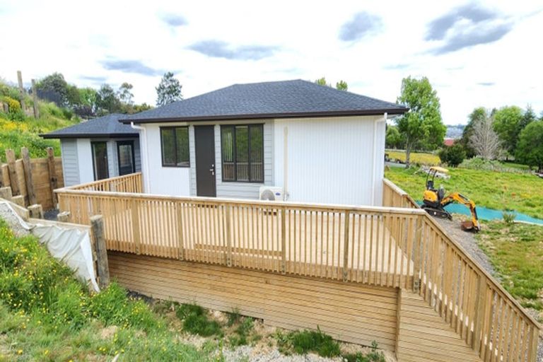 Photo of property in 8a Gracechurch Drive, Flat Bush, Auckland, 2016