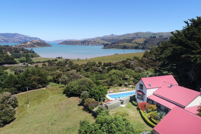 Photo of property in 5971 Christchurch Akaroa Road, Duvauchelle, Akaroa, 7581
