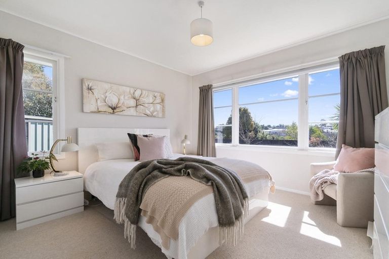 Photo of property in 4 Glenford Lane, Te Atatu Peninsula, Auckland, 0610