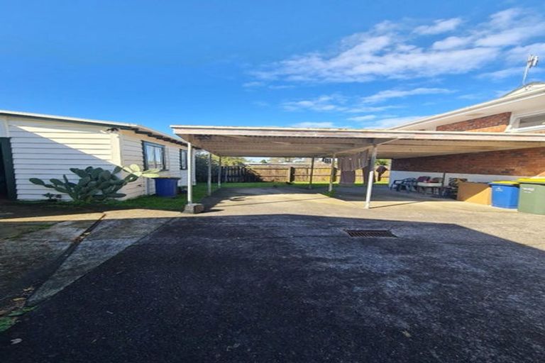 Photo of property in 7/27 Nikau Street, New Lynn, Auckland, 0600