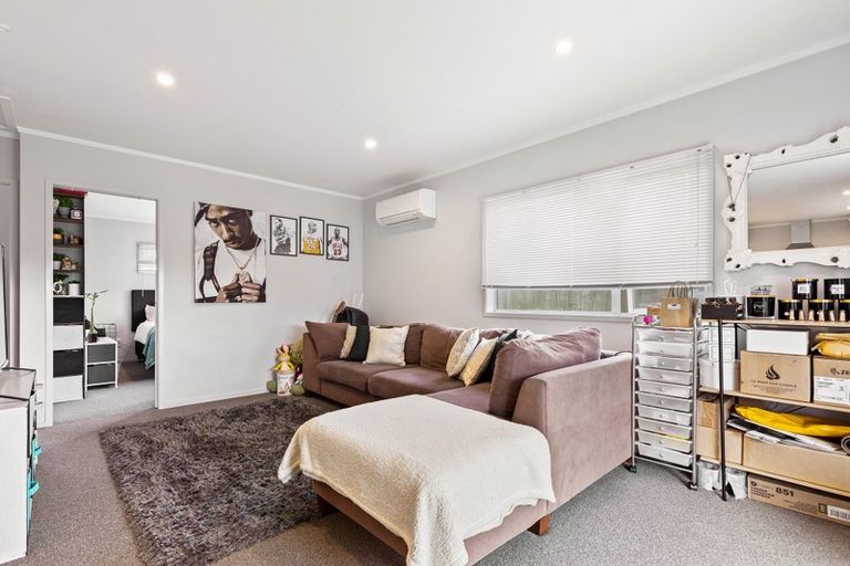 Photo of property in 56 Makora Road, Massey, Auckland, 0614