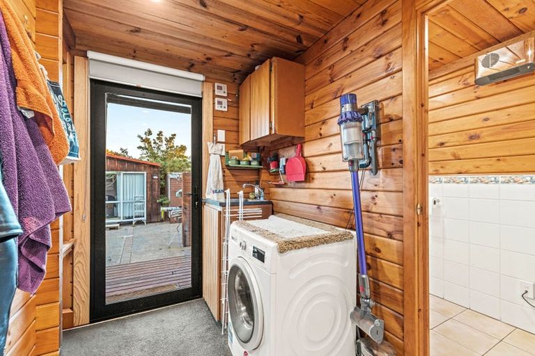 Photo of property in 42 Steadman Road, Broomfield, Christchurch, 8042