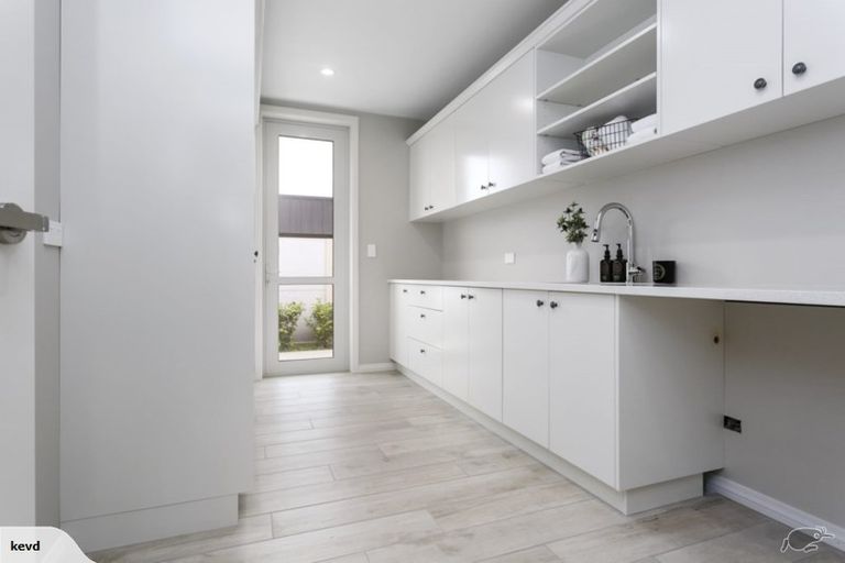 Photo of property in 129 Saint Kilda Road, Cambridge, 3434