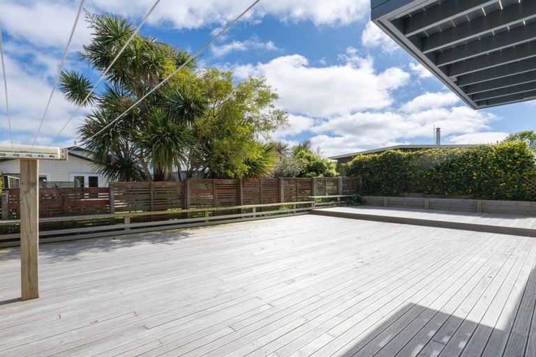 Photo of property in 63 Bassett Road, Johnsonville, Wellington, 6037