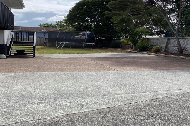 Photo of property in 72a Borich Road, Sunnyvale, Auckland, 0612