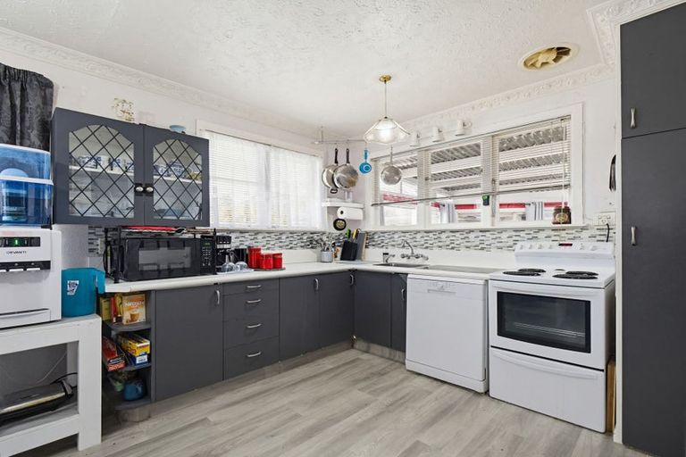 Photo of property in 26 East Road, Shannon, 4821