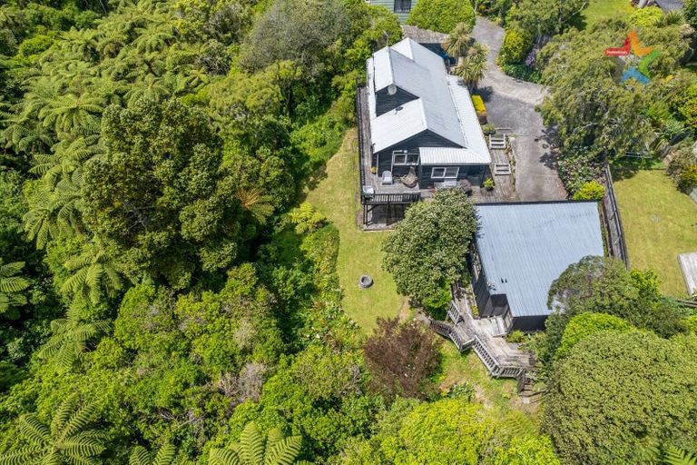 Photo of property in 31 Pekanga Road, Normandale, Lower Hutt, 5010