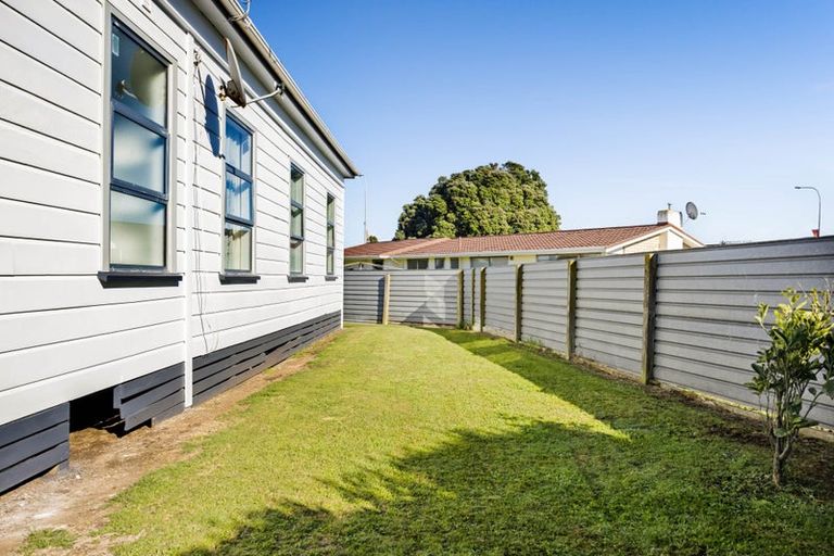 Photo of property in 176 Glover Road, Hawera, 4610