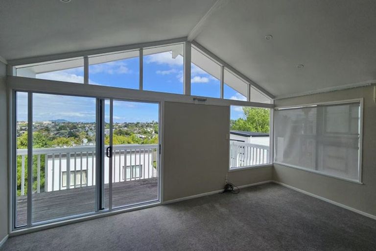 Photo of property in 38 Arran Road, Browns Bay, Auckland, 0630