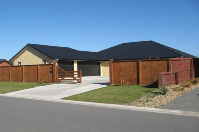 Photo of property in 23 Rochester Crescent, Rolleston, 7614