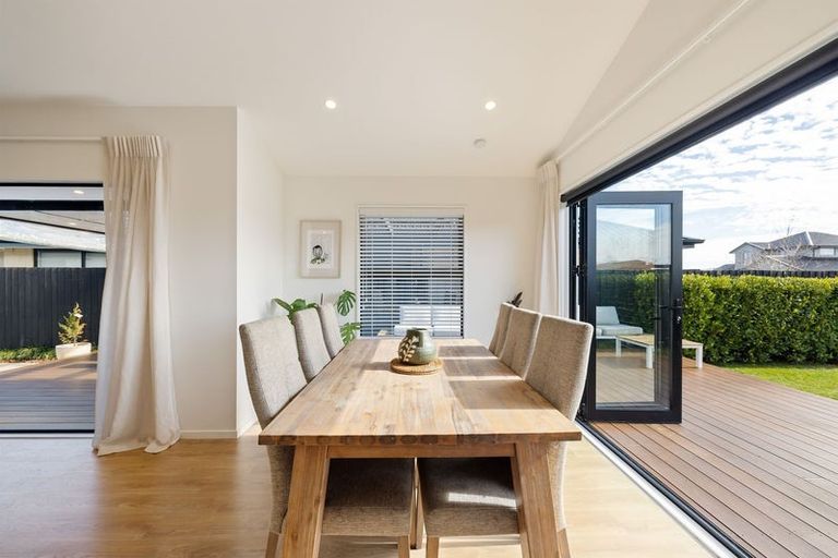 Photo of property in 32 Mckerrow Street, Marshland, Christchurch, 8083