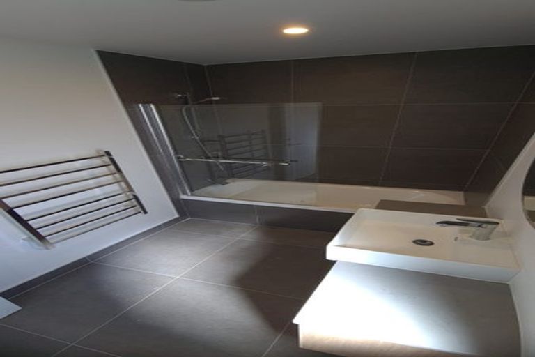 Photo of property in 15 Walsall Street, Addington, Christchurch, 8024