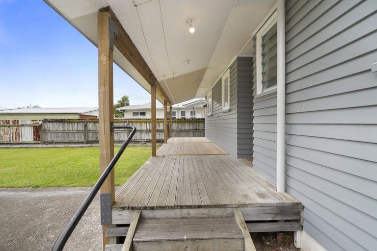 Photo of property in 3 Somerset Crescent, Highbury, Palmerston North, 4412