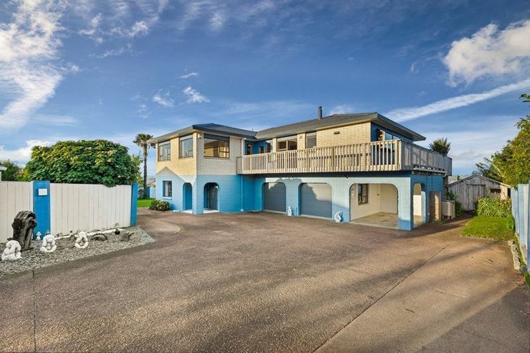 Photo of property in 8 Limeburners Close, Hobsonville, Auckland, 0618