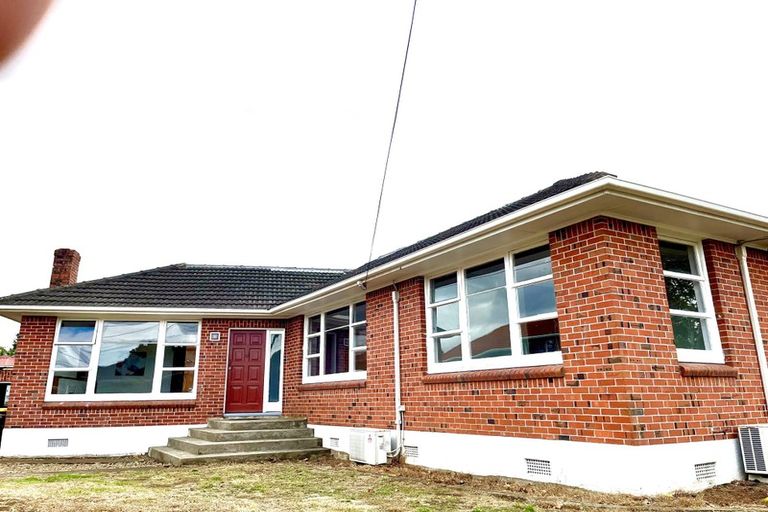 Photo of property in 30 Fairview Road, Papatoetoe, Auckland, 2025