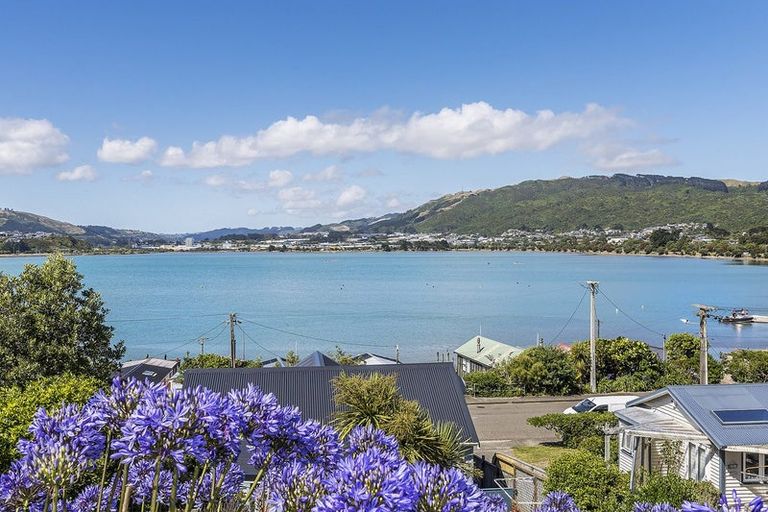 Photo of property in 7 Onepoto Road, Titahi Bay, Porirua, 5022