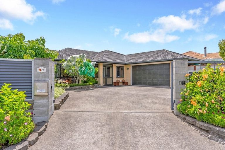 Photo of property in 9 Mohill Place, East Tamaki Heights, Auckland, 2016