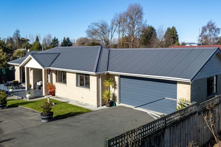 Photo of property in 240 Talbot Street, Geraldine, 7930