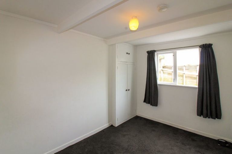 Photo of property in 18 Tamar Street, Island Bay, Wellington, 6023
